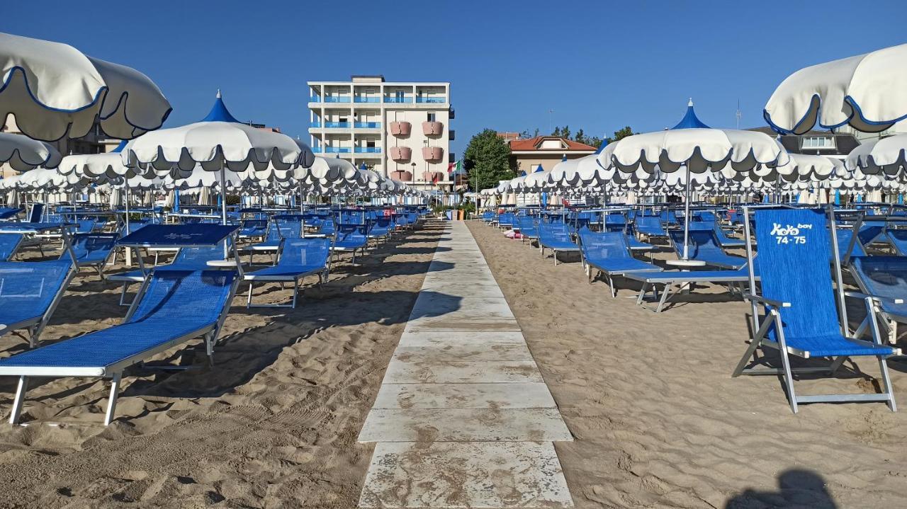 Hotel La Caravella Bellaria-Igea Marina Exterior foto